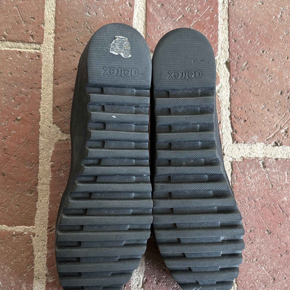 Aetrex Women's Brianna Black Leather Flats - Picture 5 of 12